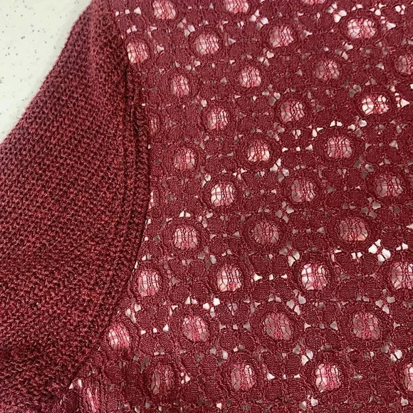 SIMPLY VERA Vera Wang Mock Layer Shirt Turtle Neck Laced Sweater Size M Burgundy - Picture 6 of 14